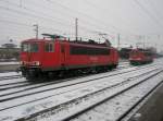 hier 155 211-0 und im Hintergrund 155 177-4, diese beiden Loks standen am 7.1.2010 in Angermnde.