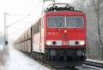 Die 155 179-5 zieht einen einheitlichen Gz im Schnee weiter Richtung Mgladbach am 04.01.2010