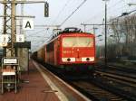 Am frhen Morgen von 21-4-2001 steht 155 212-4 mit einem Gterzug abfahrtsbereit auf Bahnhof Bad Bentheim.