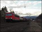 Der  Stromcontainer  155 131 (9180 6155 131-6 D-DB) hat die Aufgabe den abendlichen Gterzug Hohenlimburg -> Hagen zubespannen.