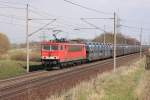 155 243-9 fhrt mit einem Ganzzug Autotransportwagen in Richtung Braunschweig. Fotografiert am 05.04.2010 in Magdeburg Diesdorf. 