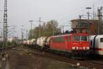 155 224 zog am 28.04.2010 einen gemischten Gterzug durch den HBF von Braunschweig