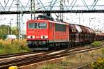 155 030 kommt mit einem Ganzzug aus Richtung Rostock durch den Bf Stralsund am 23.09.09