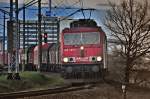 155 237 kommt am Abend des 27.04.2010 von Mukran Richtung Greifswald kurz vor dem Abzg. Stralsund Srg