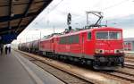 155 068 mit 233 306 im Schlepp hat am 08.05.10 einen Kesselwagenzug nach Cottbus gebracht.