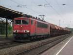 155 125-8 durchfuhr am 28.7.10 mit einem Ganzzug aus 2-Achsigen Schotterwagen, Leipzig-Leutzsch um dann auf den Gterring einzubiegen.