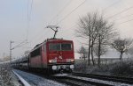 155 205-2 unterwegs mit einem Autozug im ersten Schnee am 26.11.10 in Richtung Aachen, bei bach - Palenberg Rimburg.