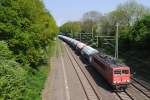 Lok 155 264-5 mit Gibszug in Richtung Aachen bei Lindern / Geilenkirchen am 20.4.11. Aufnahme von der Brcke der L 228