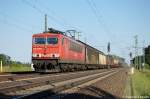 155 149-8 mit einem gemischten Güterzug in Friesack(Mark) in Richtung Neustadt(Dosse) unterwegs. 30.05.2011