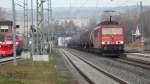 155 048-2 mit Kesselwagen fuhr am 11.11.11 durch den Bahnhof Kronach.