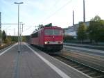 155 116-7 der DB fhrt am 14.10.2011 mit Schrittgeschwindigkeit durch den Bahnhof Steinbach am Wald. Nachdem sie einen schweren Gterzug ber die Frankenwaldrampe schob wird sie in Krze weiter nach Probstzella fahren. 