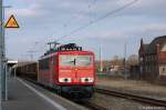 155 013-6 [Unt|BCS X|27.03.12] mit einem Fals, Falls Ganzzug in Rathenow in Richtung Stendal unterwegs.