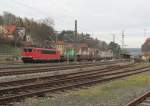 155 152-2 zieht am 10. November 2012 einen gemischten Gterzug durch Kronach.