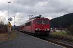 155 075 mit gemischten Gterzug am 02.02.2013 in Gundelsdorf.