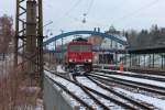 155 273-6 bei der Einfahrt in den Bahnhof Gnitz.09.02.2013