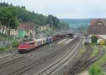 155 202-5 steht am 25. Mai 2013 mit einem gemischten Gterzug auf Gleis 4 in Kronach.