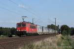 155 028-4 (Railion DB Logistics) fhrt am 28. August 2013 um 17:31 Uhr mit einem Gterzug durch Reindorf