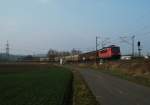 155 040-9 ist am 06.Mrz 2014 mit einem gemischten Gterzug bei Gundelsdorf Richtung Lichtenfels unterwegs.
