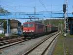 155 070 mit dem 45503 Mukran-Seddin bei der Durchfahrt am Nachmittag,vom 29.April 2014,in Bergen/Rügen.