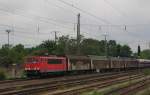 DB 155 152-2 mit einem gemischten Güterzug Richtung Hasselbachplatz, am 30.07.2014 in Magdeburg Hbf.