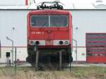 155 066-4 abgestellt am 07.03.2007 im Kombiwerk Rostock. Nicht zu bersehen das Tagg auf der linken Frontscheibe.