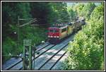 Ein Bild mit seltenheitswert! Die 155 089 bringt eine abgebgelte 1144 und den  Verona-Zug  von Kufstein Richtung Mnchen. Aufgenommen im Sommer 2005 bei der Umfahrung des Florianibergs bei Oberaudorf. Der  Verona-Zug  war ein Milchzug der Italien mit Marktredewitz verband.