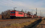155 056 schleppte am 08.12.16 einen gemischten Güterzug durch Braschwitz Richtung Halle(S).