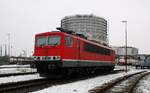 155 046-6 D-FWK  Fahrzeugwerk Karsdorf im Bioethanolwerk Anklam am 03.02.2019. Über den Zaun fotografiert. 