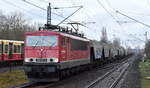 Leipziger Dampf KulTour GbR, Leipzig mit ihrer  155 167-0  (NVR:  91 80 6155 167-0 D-LDK )mit einem Getreidezug am 23.12.22 Durchfahrt Bahnhof Berlin Hohenschönhausen.