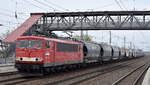 Leipziger Dampf KulTour GbR, Leipzig mit ihrer  155 060-7  (NVR:  91 80 6155 060-7 D-LDK ) und einem Getreidezug am 18.04.23 Durchfahrt Bahnhof Saarmund.