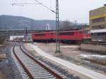 Doppeltraktion 155 wartet in Heidelberg auf die Weiterfahrt am 11.3.2005