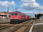 Am 07.04.2013 kam 155 117+185 312 mit einem Hanggartner/DB Schenkerzug durch Stendal in Richtung Wittenberge/Rostock.