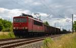Mit einem gemischten Güterzug am Haken rollt 155 132 am 15.06.14 durch Greppin Richtung Dessau.