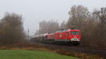 156 004-4 und 077 012-8 sind am 22. November 2018 in Syrau unterwegs. 