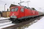 156 003-6 (MEG 803) fhrt mit einem Containerganzzug durch den Bahnhof Leipzig-Thekla. Fotografiert am 04.02.2010. 