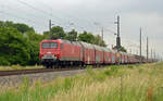 156 002 der MEG führte am 23.06.17 einen Autozug durch Braschwitz Richtung Halle(S).