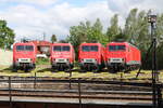 Alle vier jemals gebauten Loks der BR 156 präsentierten sich am 28.05.2022 beim Eisenbahnfest des Thüringer Eisenbahnvereins im ehem. Bw Weimar. Die 156 001-0, 156 002-8, 156 003-6 und 156 004-4 gehören mittlerweile alle der Erfurter Bahnservice GmbH (Fahrzeugwerk Karsdorf).