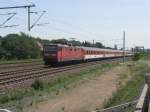 Heute bekam Railion 180 013-5 die Ehre einen EC zu ziehen hier bei der Durchfahrt in Dresden-Reick.26.05.07