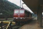 Die E-Lok der BR 180 009-3 wartet im August 1996 in Bad-Schandau auf neue Aufgaben.