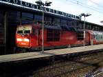 Dieses Bild entstand am 29.01.04 im Bahnhof Berlin Zoologischer Garten.
Es zeigt die 180-015, wie sie den Warschau Express zur Abstellung fhrt.