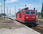 Auf Gleis 11 fhrt jetzt ein der EC45  Berlin-Warszawa-Express  von Berlin Hbf nach Warschau. Als Lok dient 180 008-5. Frankfurt/Oder den 01.07.2008