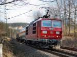 180 013 im hbschen DB-Rot durchfhrt mit ihrem  gemischten Gz Rathen am 7.4.13