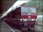 180 001 hat ihren IC nach Bad Schandau gebracht und wartet im September 1999 auf Weiterfahrt Richtung Dresden 