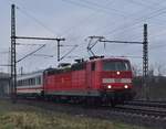 So lange der PbZ noch mit einer 181 fährt, gehört er abgelichtet.
Hier kommt die 181 213-0 mit nur einem Wagen gen Abstellbahnhof Düsseldorf gefahren.
10.2.2018