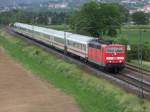 Bis zum 09.06.07 noch im Einsatz. Die 181er bespannden ECs zwischen Frankfurt und Paris EST. Danach kommen an ihrer Stelle ICE 3M. Meiner Meinung nach eine traurige Wende. Hier ist 181 208 bei Grosachsen Heddesheim zu sehen. Sie ist auf dem Weg nach Paris EST, nchster Halt ist Mannheim HBF.