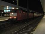 181 213-0 mit EN 409 von Frankfurt(Main)Hbf nach Karlsruhe Hbf mit Kurswagen nach Budapest.Am 30.12.08 beim Halt in Mannheim Hbf.