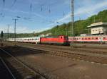 181 210-6 stellt den IC338 nach Luxembourg bereit.Koblenz 5.5.2010