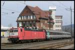 Die schon seit langem z-gestellte orientrote 181 224 hatte am 03.04.2007 den EC 54 nach Metz zu bringen und konnte in Weinheim fotografiert werden.