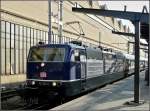 Jetzt sieht sie wieder wie neu aus, die frisch hauptuntersuchte, blaue 181 201-5, als sie am 08.02.2011 im Bahnhof von Luxemburg mit dem IC nach Koblenz stand. (Hans)  