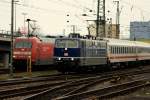 Das Objekt der Begierde: Die blaue 181er (181 201-5) hier bei der Einfahrt in Koblenz Hbf am 27.03.2011